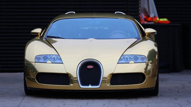 Líbí se vám kompletně zlaté Bugatti Veyron? Slavnému herci zjevně ano