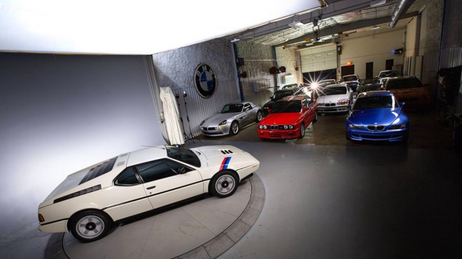 Někdo dal dohromady úžasnou sbírku 13 vzácných BMW. Teď je na prodej, jen celá