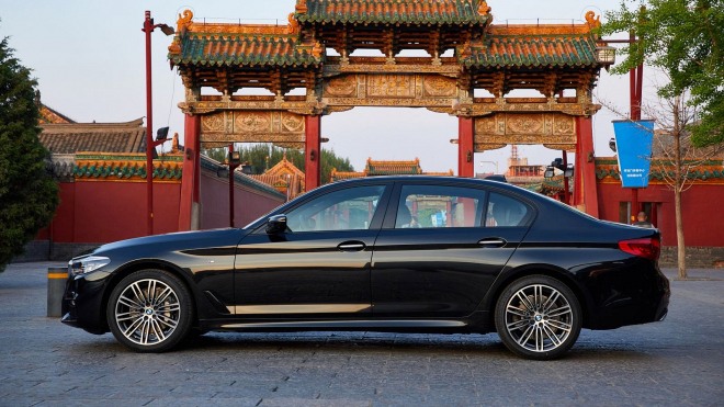 Další velká automobilka teď může vyrábět auta pro Evropu v Číně. Roztrhne se pytel?