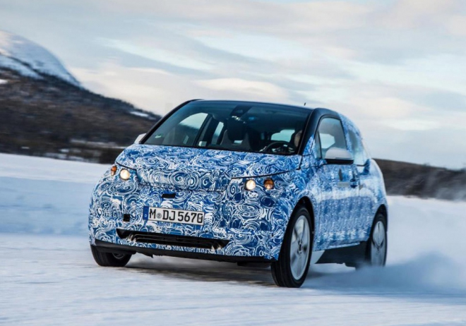 Elektrické BMW i3 se ukázalo na oficiálních „špionážních” fotkách z testů za polárním kruhem
