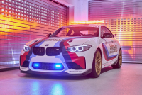 Toto je BMW M2 jako Safety Car MotoGP, lépe předvedlo i doplňky M Performance