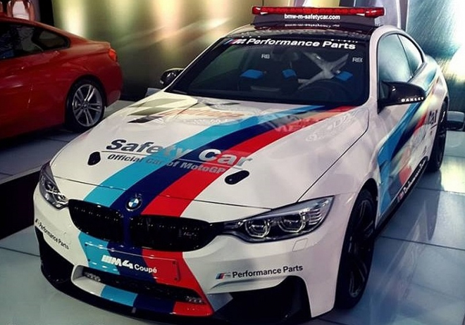 BMW M4 Coupe jako Safety Car pro MotoGP na nových fotkách a prvním videu