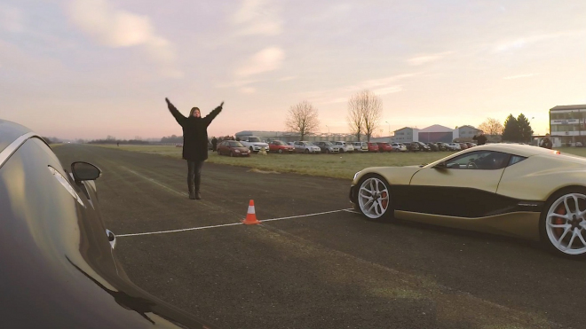 Sprint Bugatti Veyron a Rimacu ukazuje, jak ohromně byl Veyron napřed (video)