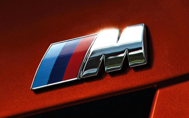 Víc pruhů, víc Adidas: na nové M3 najdete 67 emblémů BMW M