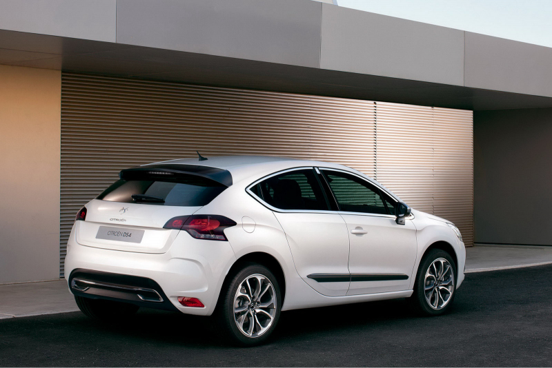 Citroën DS4: malý crossover pro náročné - 2 - Citroen DS4 oficialni 03