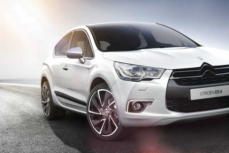 Citroën DS4: malý crossover pro náročné - 4 - Citroen DS4 oficialni 05