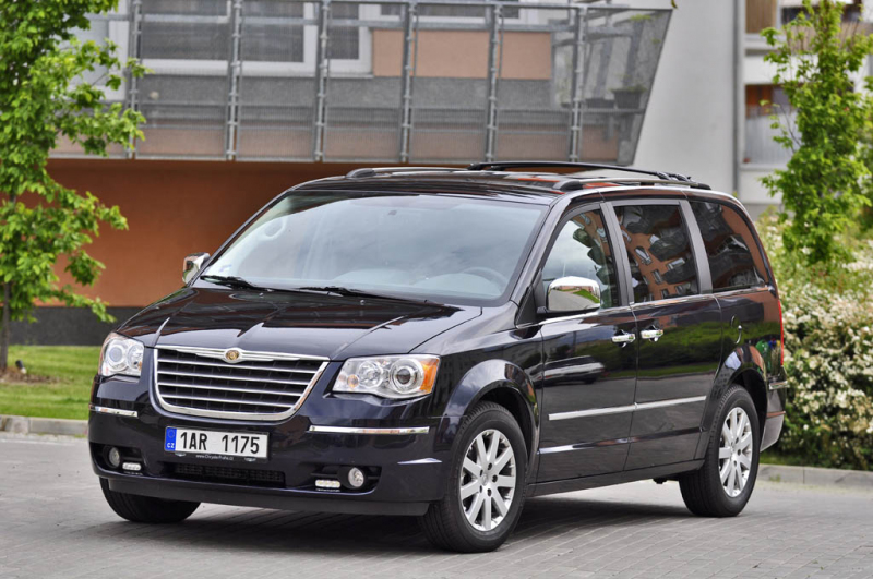 Test Chrysler Grand Voyager 2,8 CRD: obývák - 2 - Chrysler_Gr_Voyager_22
