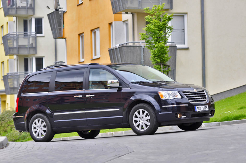 Test Chrysler Grand Voyager 2,8 CRD: obývák - 3 - Chrysler_Gr_Voyager_19
