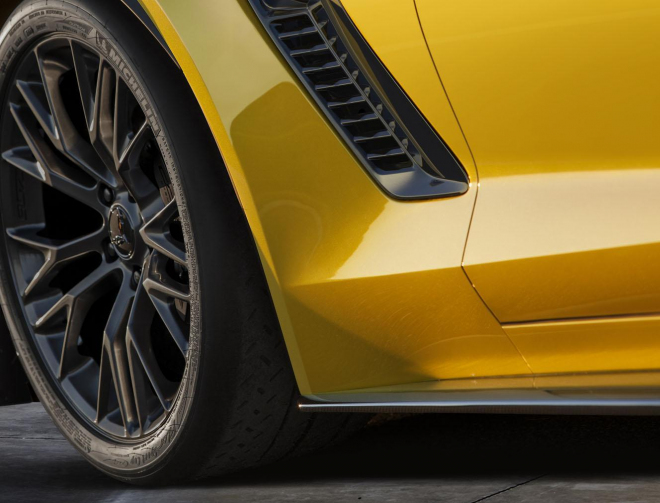 Chevrolet Corvette C7 Z06 2015 se ukázal na první fotce, více se dozvíme zanedlouho