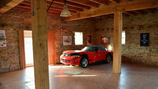 V USA se našla dodnes nejetá, původní Zmije. Celých 27 let se krčila v rohu garáže