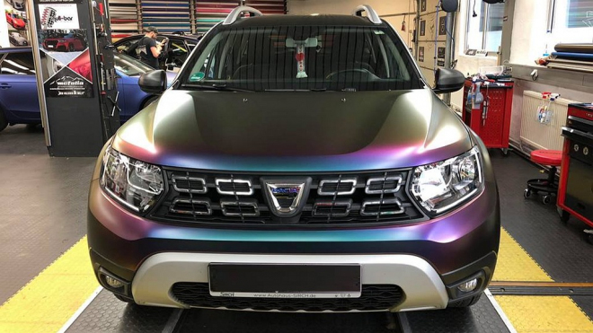 Tato Dacia Duster je světový unikát. Ta vaše může vypadat stejně, prý „zdarma”
