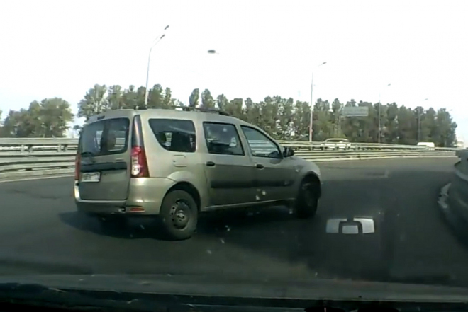 Dacia Logan MCV není nudné auto, umí jezdit i v přetáčivém smyku (video)