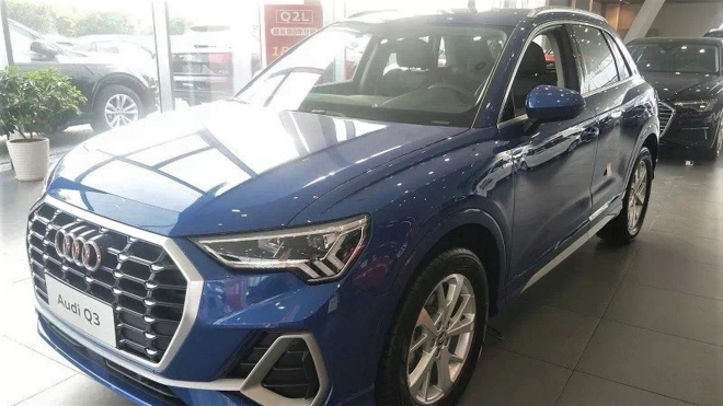 Tříleté dítě poškrábalo v autosalonu 10 nových Audi, rodiče musí zaplatit 230 tisíc