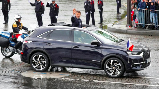 Toto je auto nového prezidenta Francie. Podívejte se i na stroje jeho předchůdců