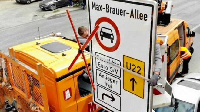 V Hamburku už platí zákaz vjezdu dieselů. Místní na to reagují úplně opačně, než se čekalo