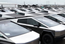 Tesla na hroutícím se trhu s elektromobily až komickým způsobem ukazuje konkurenci, kdo je tu král