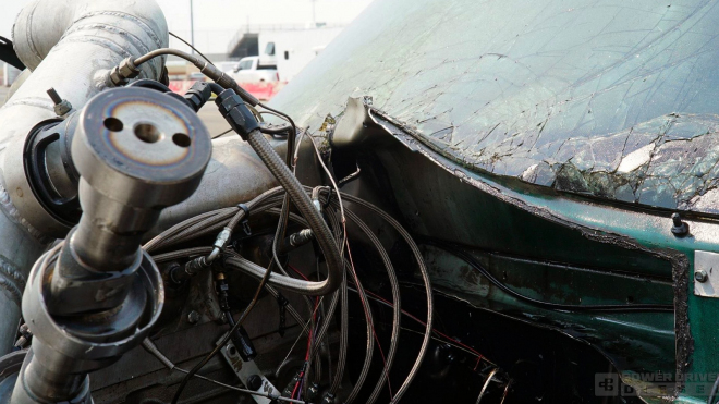 Takhle to dopadne, když přehnaně upravený diesel vzdá svůj boj o další život