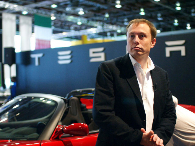 „Prodávejte víc aut, ať vypadáme dobře před investory,” píše Musk zaměstnancům