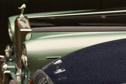 První elektrický Rolls-Royce je sběratelská perla, říká výrobce. Žena, které odešel po 4 měsících a firma ho odmítá koupit zpět, asi nesouhlasí