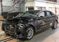 Crash testy: VW Caddy je lepší než Audi A4, i tak má o hvězdu méně. Co Hondy?
