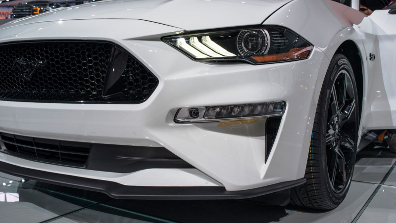 Galerie k článku Ford si utrhl ostudu. Mustang 2018 přivezl do ... Mustang