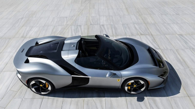 Nejnovější Ferrari spojuje design jako z budoucnosti s motorem z minulosti. Poručil si ho zámožný zákazník