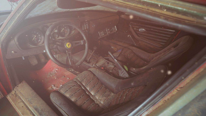 Tohle unikátní Ferrari 37 let chátralo ve stodole, teď se prodá až za 44 milionů Kč