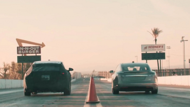 Tesla Model S P100D našla svého elektrického kata. Zrychluje lépe, ale dožije se zrodu? (video)