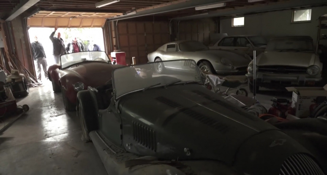 Auta objevená v 27 let zamčené garáži byla „vysvobozena”. Jejich další osud překvapí