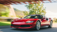 Moderní Ferrari ukázalo svou maximální rychlost v běžném provozu, ani 350 km/h neznamenalo konec