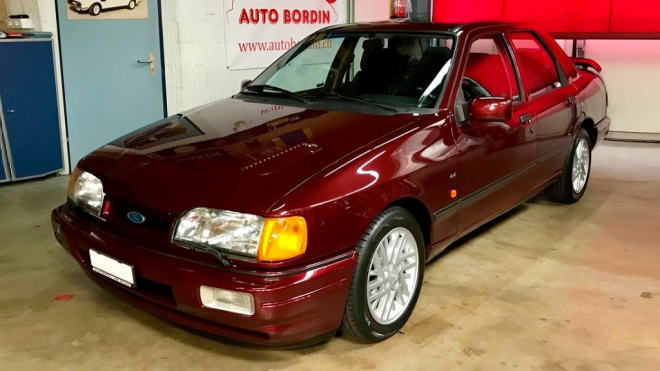 Prodejce tohoto auta našel řešení, jak odradit fiktivní zájemce. Může fungovat?