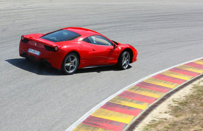 Ferrari 458 Italia: nové snímky a další promovideo  - 2 - ferrari_italia_458_ofi_2009_06