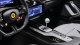 Ferrari ukázalo své první moderní auto s ručním řazením. A je to další pekelná faleš, bez které by nám všem bylo líp