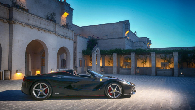 Nejváženější zákazníci Ferrari ukázali své skvosty, jiní na tuto akci ani nesměli