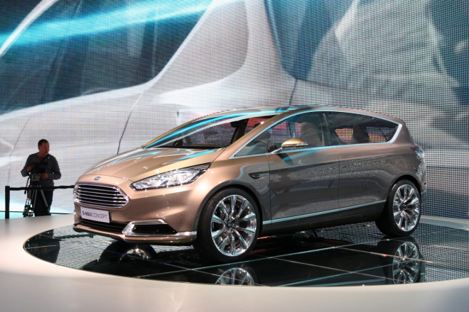 Ford S-Max 2014: nový koncept vypadá jako Fiesta, do výroby půjde příští rok