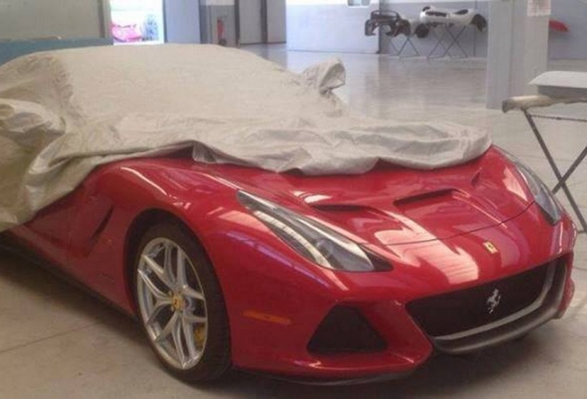 Ferrari SP America: zakázkový speciál bude targa vycházející z modelu F12