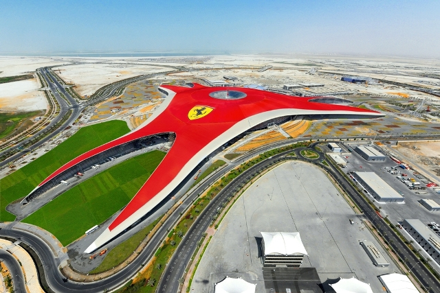 Ferrari World: na návštěvě v originálním zábavním parku