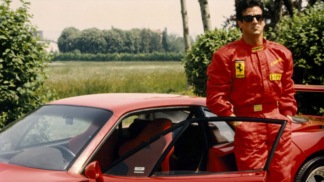 Ferrari k výročí ukázalo dosud neviděné fotky F40. Je tohle Sylvester Stallone?