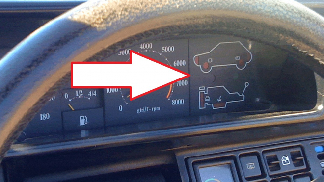 Tato auta měla už v 80. letech přístroje, které toho ukázaly víc než většina dnešních