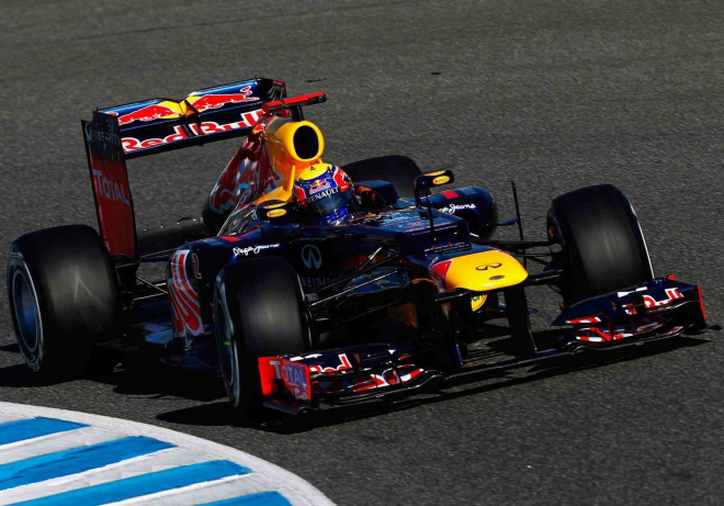 Šéf Red Bullu chce do Formule 1 zpátky motory V8, argumentuje racionálně