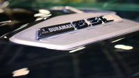 Nový obří diesel 8,3 V8 byl odhalen do detailu a bere dech. I když pořád slouží autu, neztratil by se ani v lokomotivě
