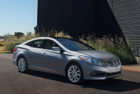 Hyundai Azera 2015: facelift v detailech, spotřebu sráží na 8,1 litru