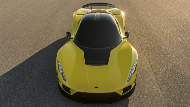 Nové nejrychlejší auto světa je venku, americké tornádo míří až k 500 km/h