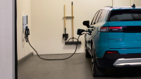 Budeme prodávat už jen elektromobily, říkala. Teď po ztrátě 55 miliard Kč stahuje z nabídky poslední elektrický model