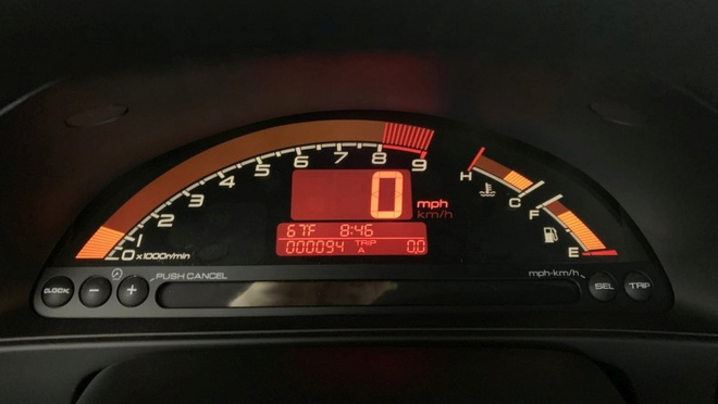 Někdo se na starém sporťáků bez turba pokusil vydělat 700 tisíc Kč za 6 měsíců