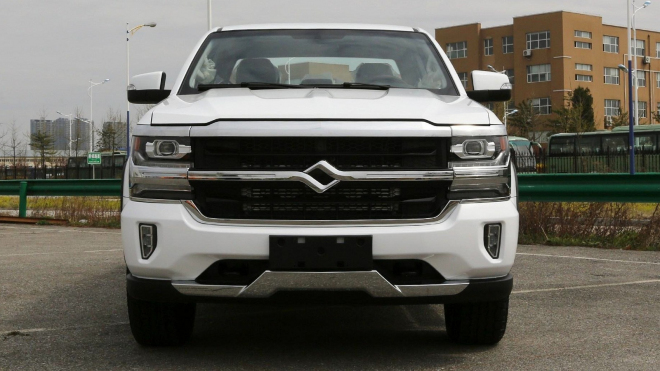 Čínská značka nikdy nenabídla jediné auto, které by neokopírovala, teď odhalila další