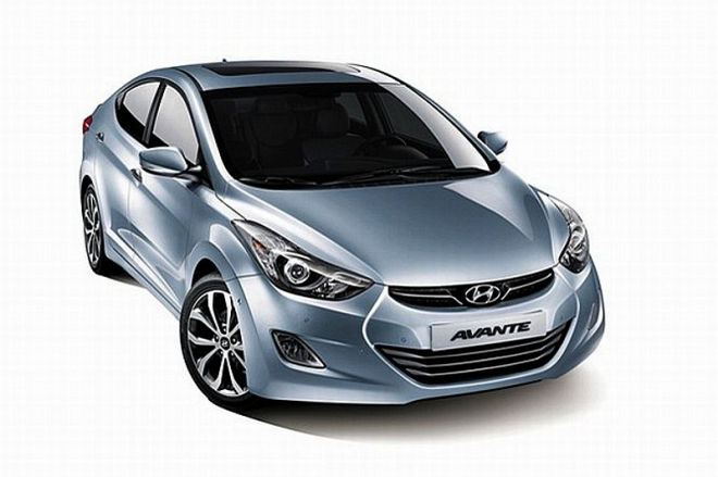 Hyundai Elantra 2013: menší facelift pro menší fluidní sedan