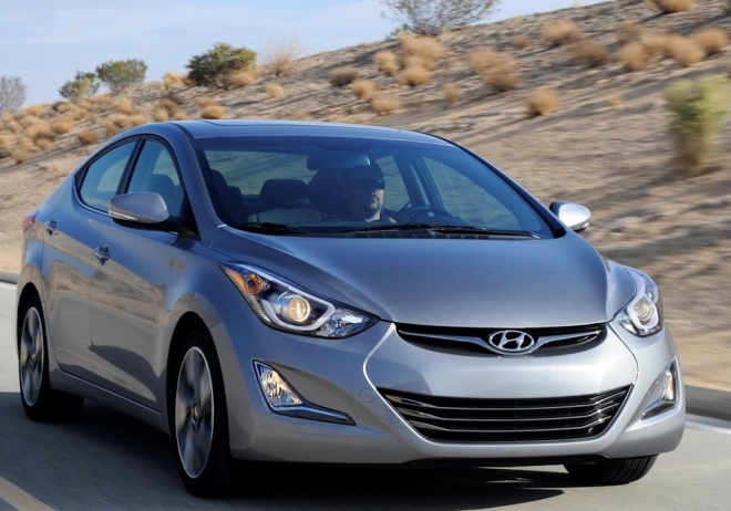 Hyundai Elantra 2015: malý facelift si Evropané již neužijí