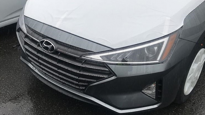 Hyundai dramaticky změní design svých aut, bez maskování nafotili Elantru 2019