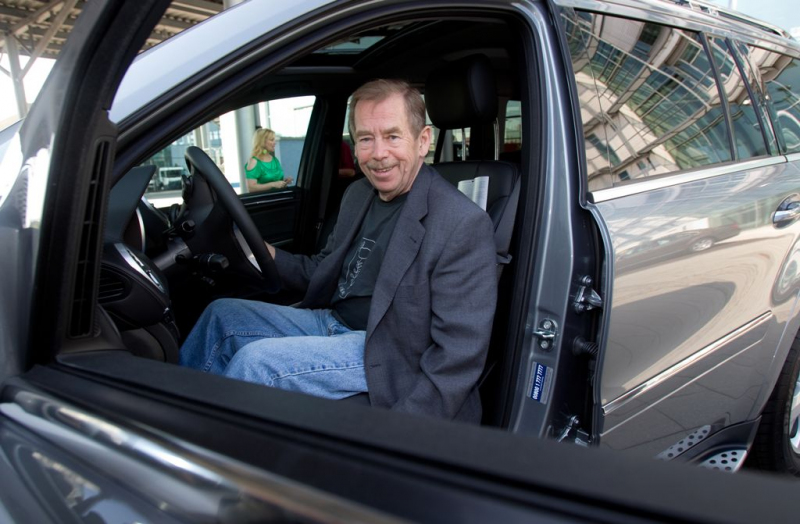 Václav Havel si koupil nový Mercedes-Benz GL 500 - 5 -